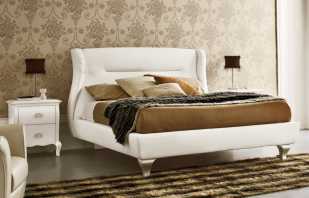 Talianska posteľ s mäkkou čelnou doskou, stelesnením štýlu a pohodlia