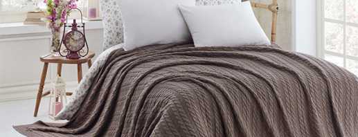 Výroba pletených prikrývok na posteľ s pletacími ihlami a háčkovaním