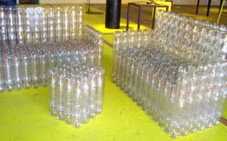 DIY mēbeļu izgatavošana no plastmasas pudelēm, procesa smalkumi