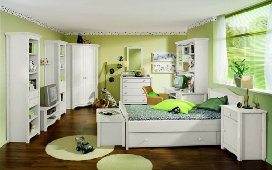 Bērnu istabas baltas mēbeles izskatās skaistas