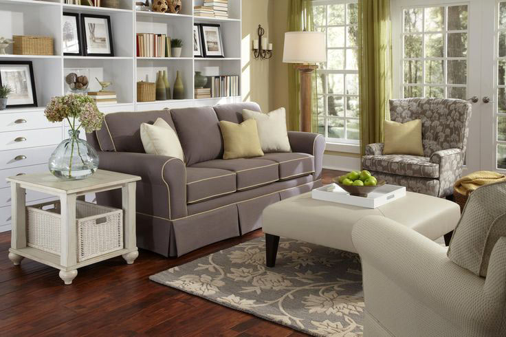 Circular arrangement of furniture in the living room