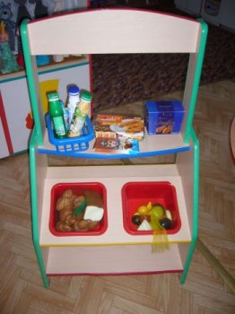 Nelielas rotaļu mēbeles ievietošanai bērnudārzā