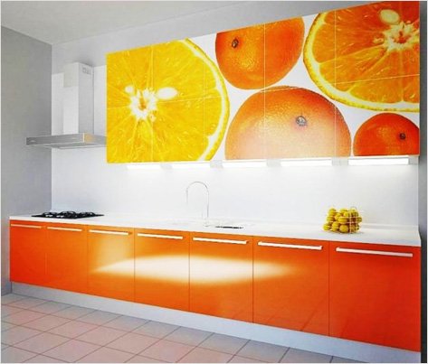 Oranža pašlīmējoša lente virtuvei