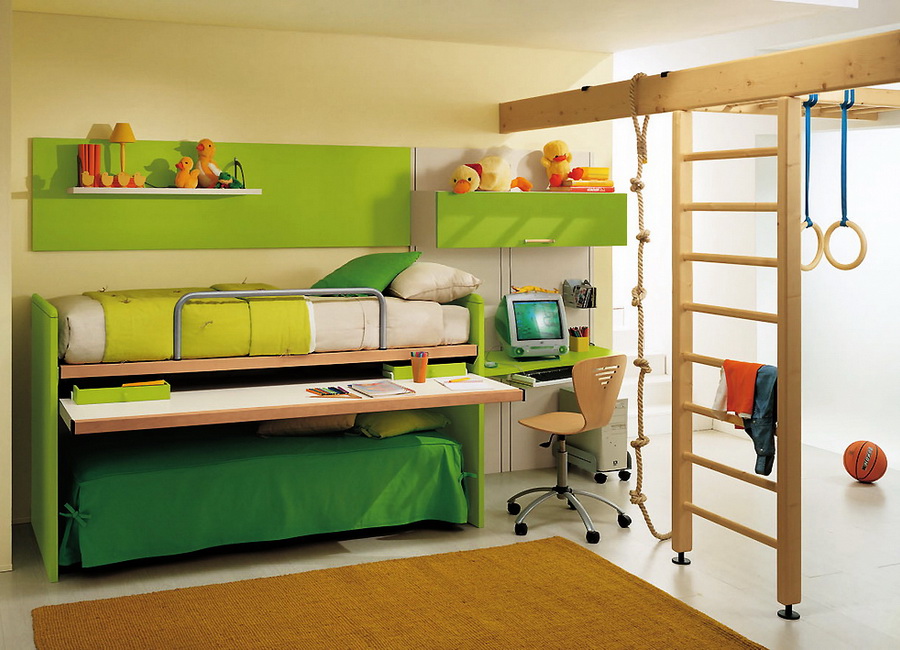 Zaļas skaistas mēbeles bērnu guļamistabai