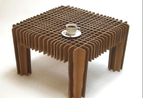 Brūns kafijas galdiņš