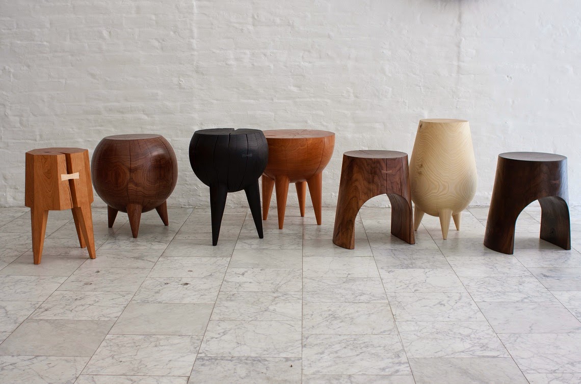 الكراسي الخشبية الصلبة