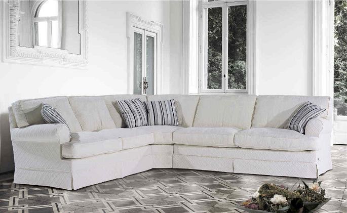 Neoklasicisma stūra dīvāns