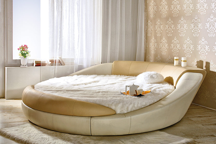 Liela apaļa gulta