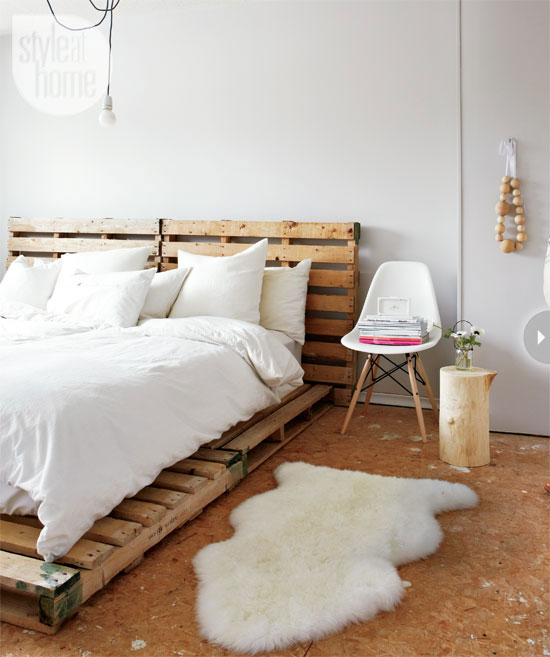 Radošā stila paliktņu gulta