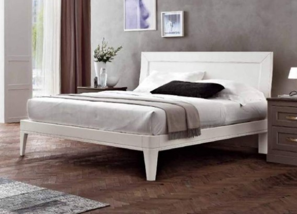 Balta divvietīga gulta