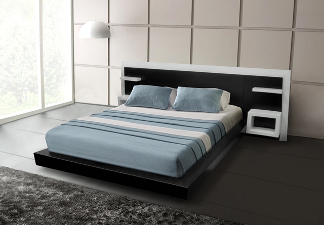 Masīvkoka gulta modernā stilā