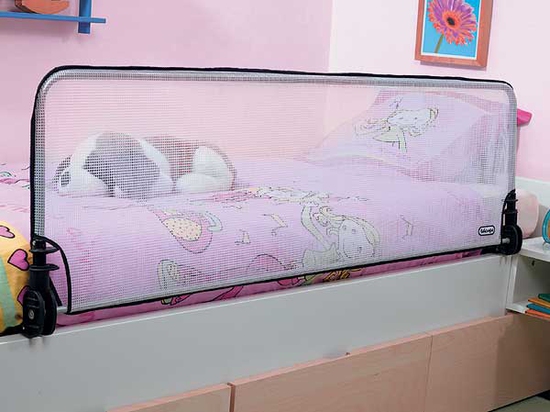 Kā padarīt mazuļa gultiņu drošu
