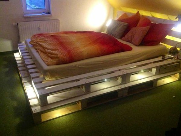 DIY gulta ar apgaismojumu