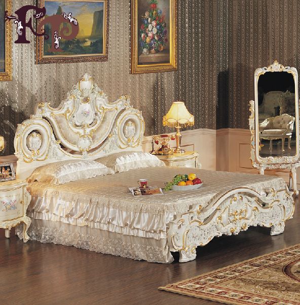 Baroka stils guļamistabas interjeram