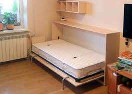 Iezīmes guļamistabas iekārtošanai ar funkcionālām mēbelēm