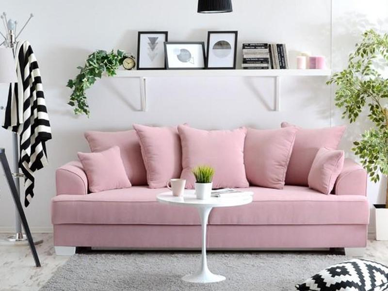 Pulverveida rozā dīvāns