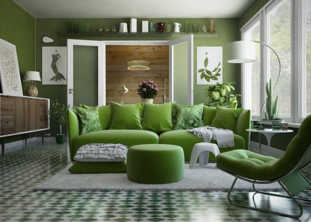 Zaļš dīvāns viesistabā