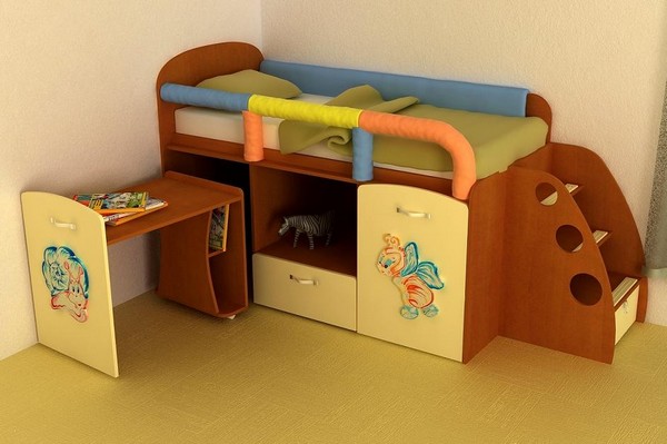 Bērnu gulta ar atvilktnēm, kas izlocās abos virzienos