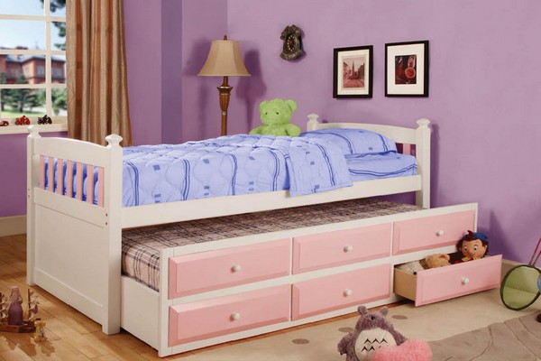 Bērnu gulta ar atvilktnēm un piestātni